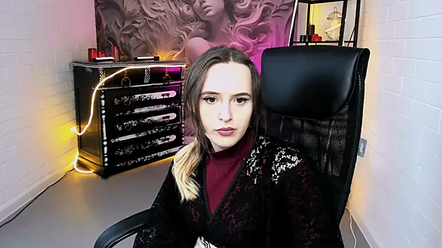 IreneBailey online show from November 2025 09:09:01 AM