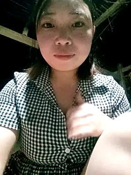 julybe online show from November 2025 12:40:01 PM