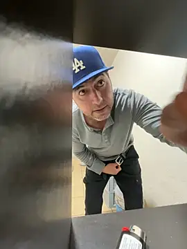 Snapshot of ezrah23 chatting on February 2026 09:33:01 PM ezrah23 online show from February 2026 09:33:01 PM