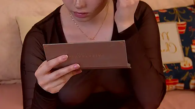 VickiBanx online show from December 2025 04:18:02 AM