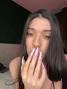 Kattyschwarz online show from November 2025 08:01:01 PM