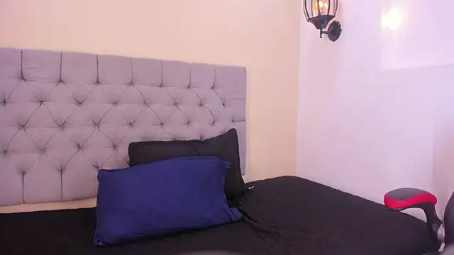 MiaBloom   online show from November 2025 11:09:02 AM