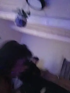 MZThang2Kute online show from November 2025 04:24:02 AM