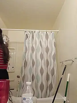 MZThang2Kute online show from November 2025 04:59:02 AM