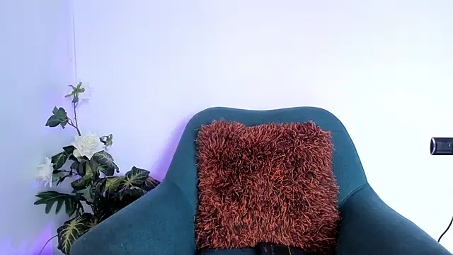 LahanaKimish online show from November 2025 12:49:02 PM