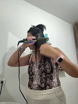 MailynAndNick online show from February 2026 02:03:02 PM