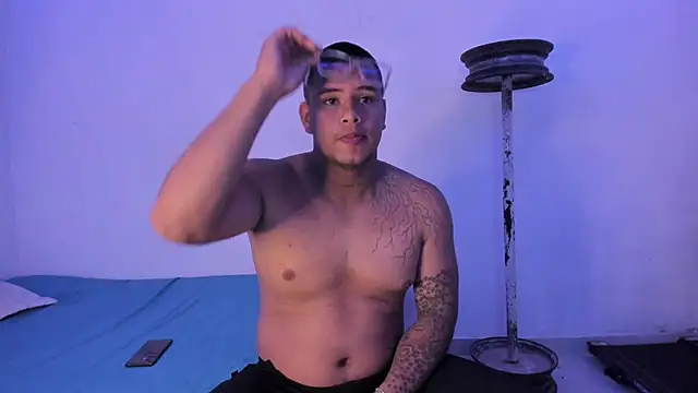 Snapshot of LucassFoster chatting on November 2025 01:55:02 PM LucassFoster online show from November 2025 01:55:02 PM