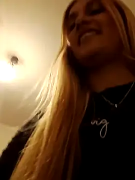 larubia arg online show from November 2025 02:39:02 AM