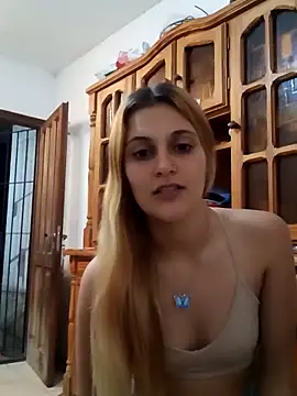 larubia arg online show from December 2025 04:08:02 AM