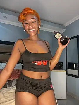 SP1CY MOMMY online show from July 2026 10:38:02 PM