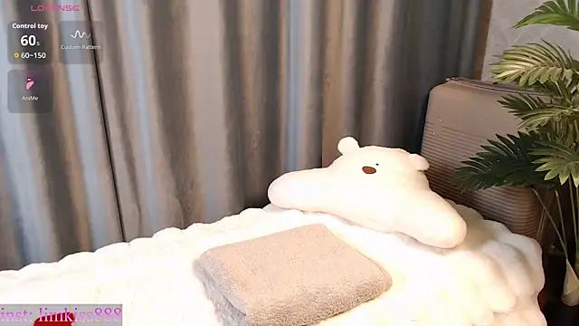 limkiss online show from November 2025 01:48:01 PM