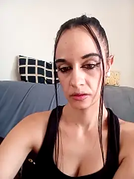 Snapshot of yummy_love chatting on October 2025 02:18:02 PM yummy love online show from October 2025 02:18:02 PM