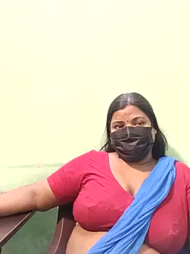 Snapshot of tamil_Nithya_J chatting on April 2026 06:10:01 PM tamil Nithya J online show from April 2026 06:10:01 PM