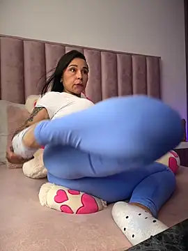 Snapshot of Natural_BIGASS_Nina chatting on June 2026 07:58:02 PM Natural BIGASS Nina online show from June 2026 07:58:02 PM