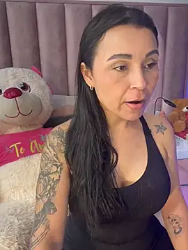Snapshot of Natural_BIGASS_Nina chatting on June 2026 08:10:01 PM Natural BIGASS Nina online show from June 2026 08:10:01 PM