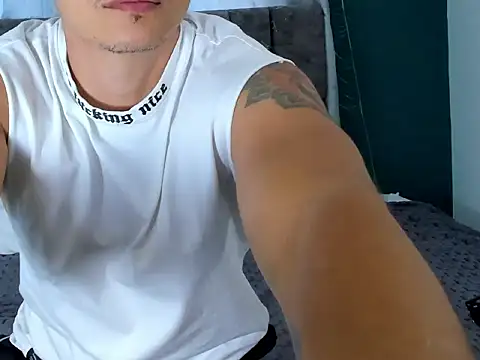 Latin Pboy online show from January 2026 09:52:02 PM