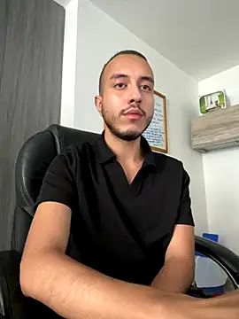 Snapshot of Cristianstone22_ chatting on November 2025 01:22:01 PM Cristianstone22 online show from November 2025 01:22:01 PM