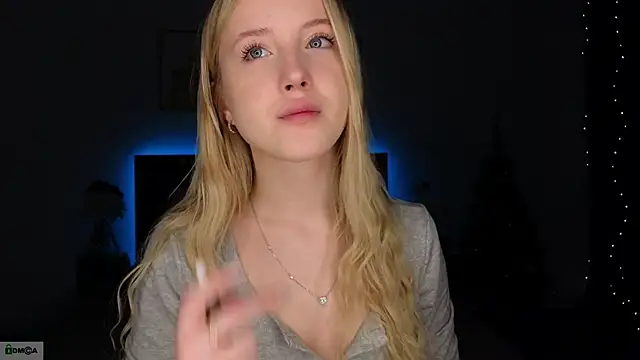 Snapshot of adele_armass chatting on January 2026 09:41:01 PM adele armass online show from January 2026 09:41:01 PM