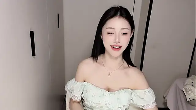 Snapshot of yuyu-33 chatting on May 2026 02:45:01 PM yuyu-33 online show from May 2026 02:45:01 PM