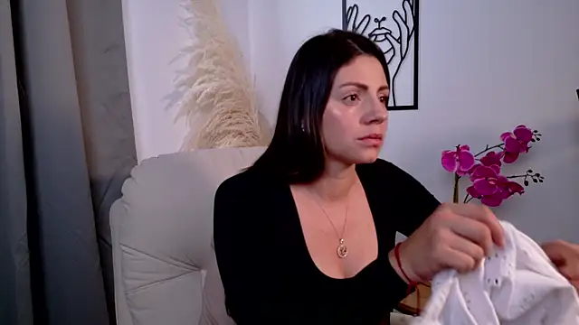 SeleneNova online show from April 2026 05:51:01 PM