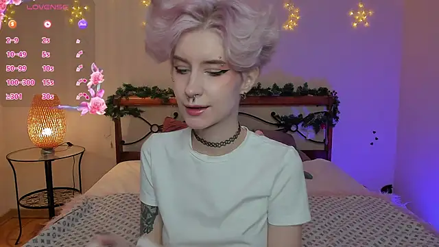 Angel Julles online show from December 2025 04:12:02 PM