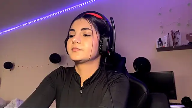 Snapshot of Marry_glow chatting on October 2025 05:35:01 PM Marry glow online show from October 2025 05:35:01 PM