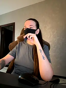 ZlatoslavaLo online show from November 2025 06:14:01 AM