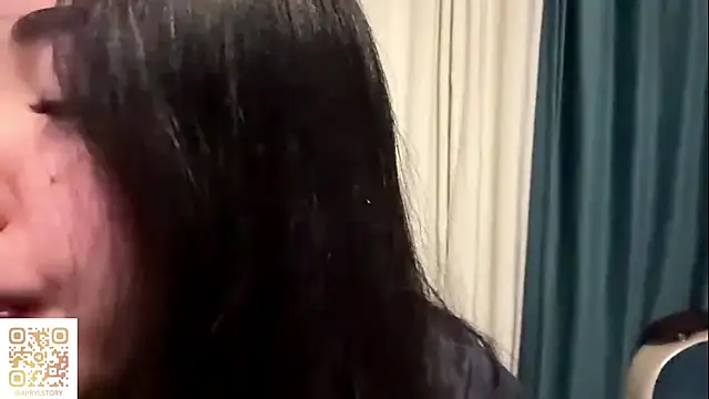 APRYLSUN online show from November 2025 01:28:01 PM