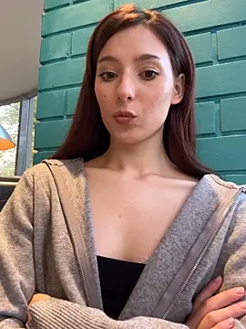 LilluKatten online show from November 2025 01:11:01 PM