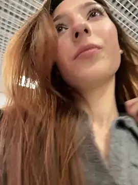 LilluKatten online show from March 2026 11:43:02 AM