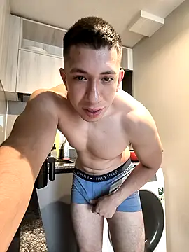 Snapshot of Alejandroelrey chatting on October 2025 11:33:02 AM Alejandroelrey online show from October 2025 11:33:02 AM