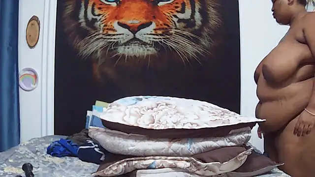 MassiveBoobsxxxx online show from February 2026 07:12:02 PM