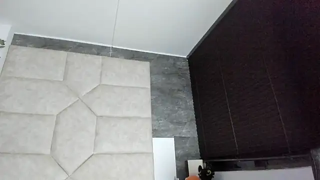 Liia Leens online show from February 2026 02:56:01 AM