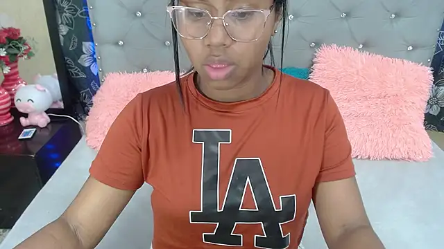 valentinavega18x online show from February 2026 04:10:01 AM