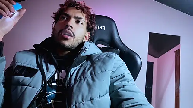 Snapshot of 3v1l chatting on November 2025 10:19:01 PM 3v1l online show from November 2025 10:19:01 PM