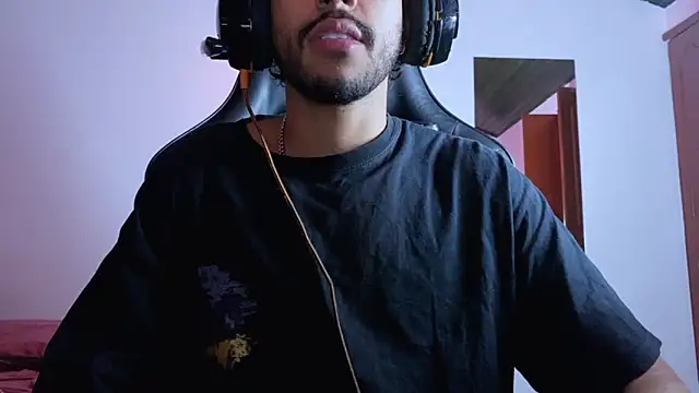 Snapshot of 3v1l chatting on November 2025 12:22:02 AM 3v1l online show from November 2025 12:22:02 AM