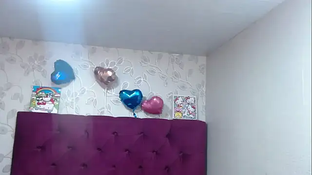 Snapshot of selenabustamante chatting on May 2026 11:27:01 AM selenabustamante online show from May 2026 11:27:01 AM