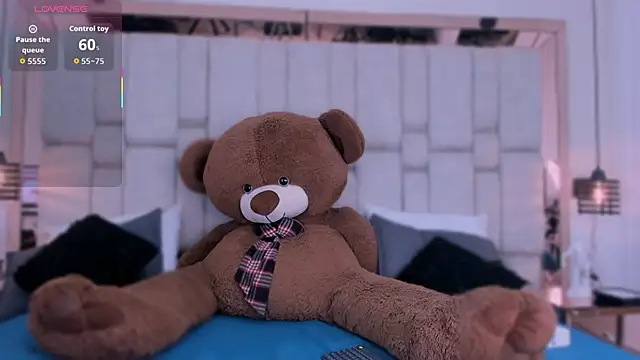 MylittleEmily  online show from December 2025 04:32:01 AM