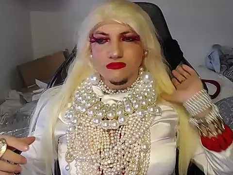 Snapshot of VanesaCrossic chatting on December 2025 09:14:01 AM VanesaCrossic online show from December 2025 09:14:01 AM