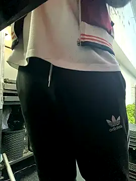 Dylams maja online show from November 2025 10:56:01 PM