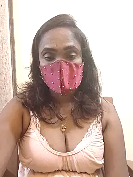 Queen-dhivya online show from February 2026 01:18:02 PM