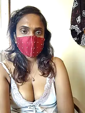 Queen-dhivya online show from March 2026 05:20:02 AM