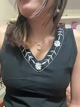 maira 33 online show from July 2026 04:58:01 PM