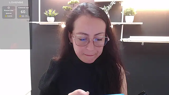 Snapshot of Lauryn_Jones chatting on April 2026 07:26:01 PM Lauryn Jones online show from April 2026 07:26:01 PM
