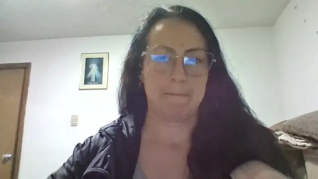 Snapshot of Lauryn_Jones chatting on April 2026 03:22:01 AM Lauryn Jones online show from April 2026 03:22:01 AM