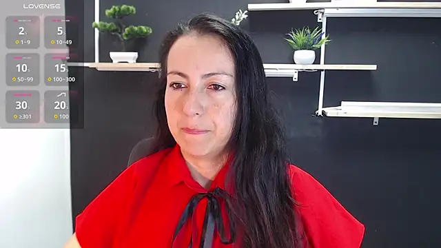 Snapshot of Lauryn_Jones chatting on May 2026 06:04:02 PM Lauryn Jones online show from May 2026 06:04:02 PM