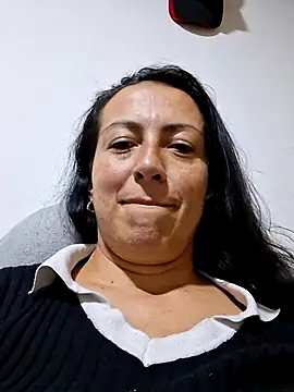 Snapshot of Lauryn_Jones chatting on June 2026 01:29:02 AM Lauryn Jones online show from June 2026 01:29:02 AM