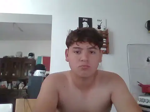 Snapshot of Myboy0020 chatting on December 2025 05:40:02 PM Myboy0020 online show from December 2025 05:40:02 PM