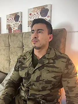 Snapshot of Chris_Clarck chatting on November 2025 09:25:02 PM Chris Clarck online show from November 2025 09:25:02 PM