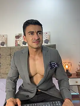 Snapshot of Chris_Clarck chatting on December 2025 08:14:01 PM Chris Clarck online show from December 2025 08:14:01 PM